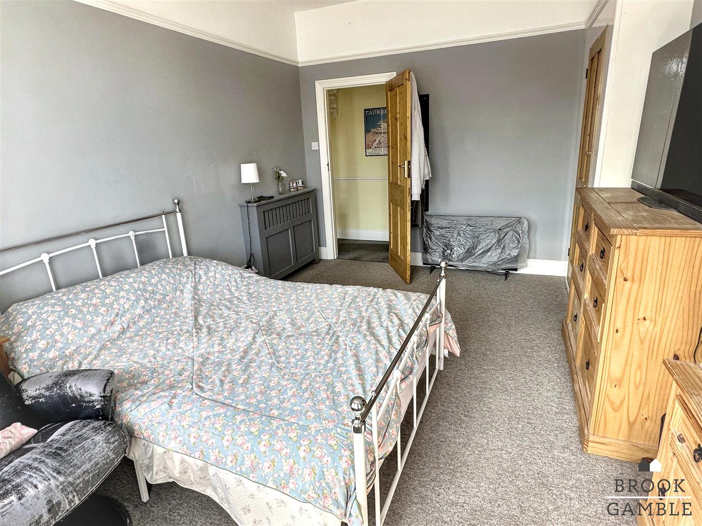 4 Bedroom House. Milton Road in Eastbourne,  21